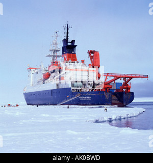 / Brise-glace industriel Eisbrecher Banque D'Images