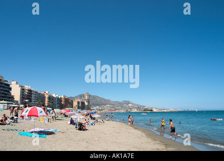 Plage de Fuengirola, Costa del Sol, Andalousie, Espagne Banque D'Images