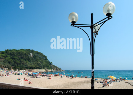 Platja de Fenals au sud de Lloret de Mar, Costa Brava, Catalogne, Espagne Banque D'Images