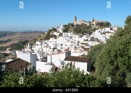 Casares, un des villages blancs, les plages de la Costa del Sol, Andalousie, Espagne Banque D'Images