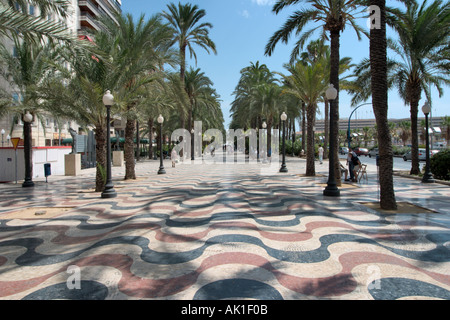 Explanada de España dans la zone portuaire, Alicante, Costa Blanca, Espagne Banque D'Images