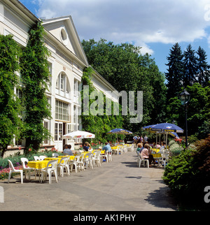 Café en plein air et pompe prix de Bad Homburg comté de Hesse Allemagne Banque D'Images