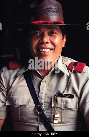 Philippines, Cebu. Portrait de policier. Banque D'Images