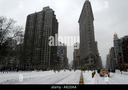 Flatiron building de New York au cours de l'hiver 03 tempête de neige. Banque D'Images