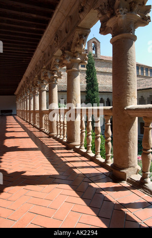 Cloître supérieur dans le Convento de Las Dueñas, Salamanque, Castille et Leon, Espagne Banque D'Images