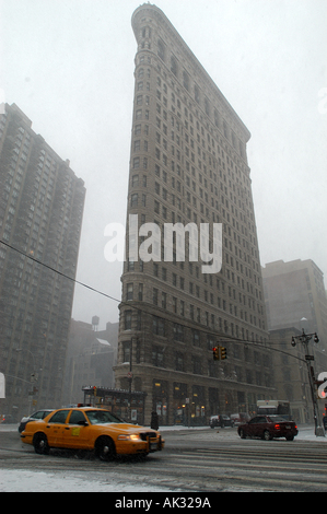 Flatiron building de New York au cours de l'hiver 03 tempête de neige. Banque D'Images