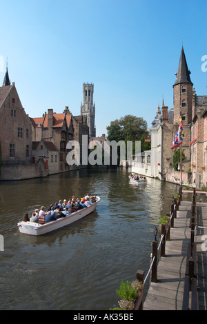 Vue sur le canal près du marché aux poissons, Bruges (Brugge), Belgique Banque D'Images