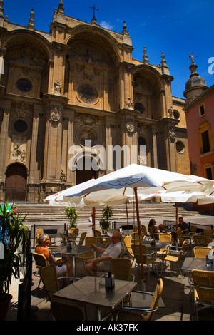 Cafe de la chaussée sur la Plaza de las Pasiegas près de la Cathédrale de Grenade Grenade Espagne Banque D'Images