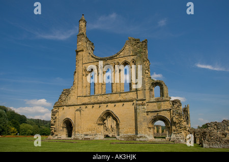 Façade ouest des ruines de l'abbaye de Byland dans le North Yorkshire. ROYAUME-UNI Banque D'Images