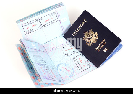 Passeports américains avec des timbres pour les aéroports de Londres Rome Frankfurt Banque D'Images