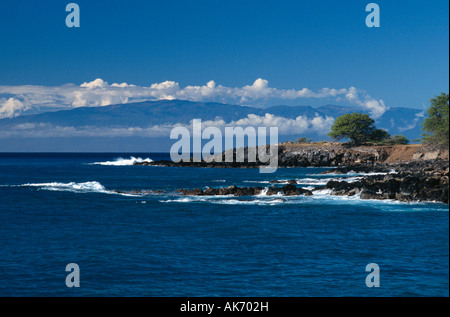 Volcan Haleakala sur l'île de Maui, vu depuis le nord de la région de Kohala Big Island Hawaii USA Banque D'Images