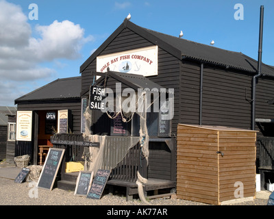 Un bâtiment traditionnel en bois vendre du poisson pêché à Suffolk Southwold Banque D'Images