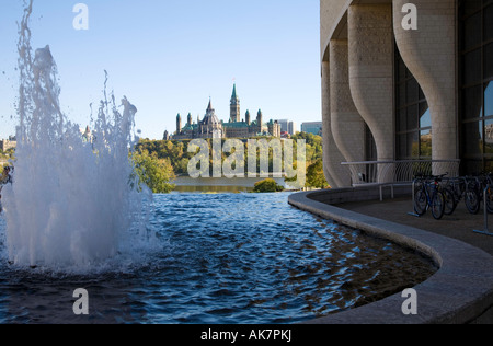 Édifices du Parlement du Musée des civilisations à Ottawa la capitale du Canada en Ontario Canada Amérique du Nord Banque D'Images