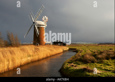 Horsey moulin sur les Norfolk Broads Banque D'Images