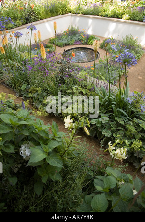 Photos de l'Homebase reflet jardin conçu par Thomas Hoblyn au Hampton Court Flower Show Juillet 2007 Banque D'Images