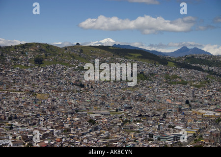 Vue sur une partie de la capitale Quito, Équateur, Quito Banque D'Images