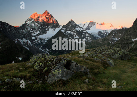 Du Sustenhorn, Chli du Sustenhorn, Sustenspitz Gwaechtenhorn, et Berner Alpen, Urner à Susten Pass, Suisse, Uri Banque D'Images