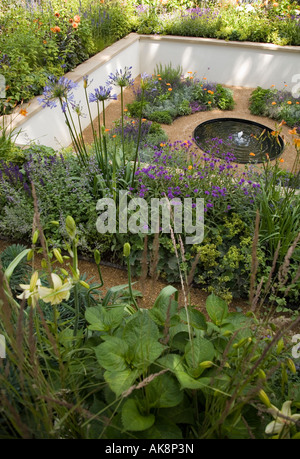 Photos de l'Homebase reflet jardin conçu par Thomas Hoblyn au Hampton Court Flower Show Banque D'Images