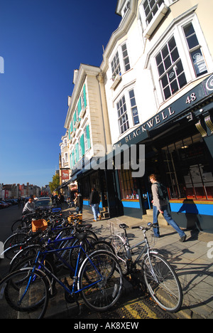 OXFORD, UK. Blackwell book shop sur Broad Street Banque D'Images