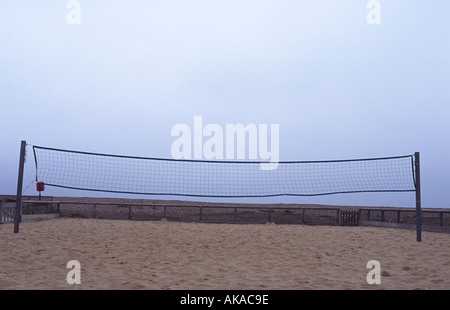 Net volley-ball sur la plage East Sussex UK Banque D'Images