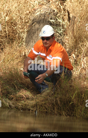 Vérification de la qualité de l'eau dsc 3142 Queensland Banque D'Images