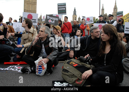 Arrêter la Guerre Oct 8th 2007 qui au départ a été interdit mais, en fin de compte, 5000 La marche pour la place du Parlement Banque D'Images