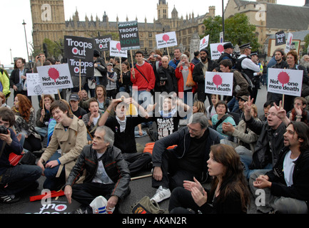 Arrêter la Guerre Oct 8th 2007 qui au départ a été interdit mais, en fin de compte, 5000 La marche pour la place du Parlement Banque D'Images