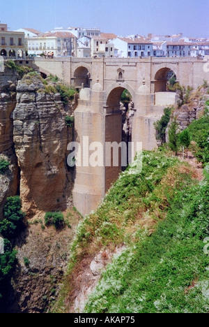 Puente Nuevo, Ronda, Espagne pont sur le fleuve Guadalquivir Banque D'Images