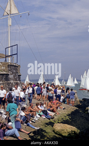 Semaine des courses à Cowes course de vue de la plage Banque D'Images