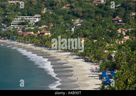 Le Mexique, la côte du Pacifique, Guerrero, Zihuatanejo, Playa La Ropa. Banque D'Images