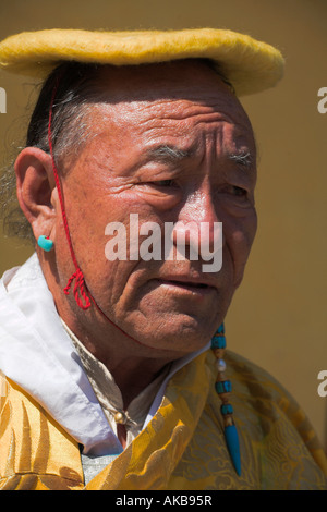 Le Népal, Katmandou, Bodhnath stupa bouddhiste, moine tibétain Banque D'Images