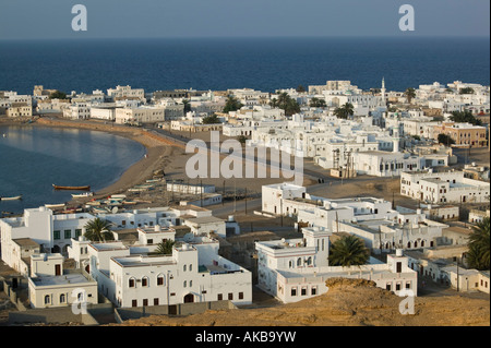 Oman, région de Sharqiya, Sur, vue sur Al Ayajh Ville Banque D'Images