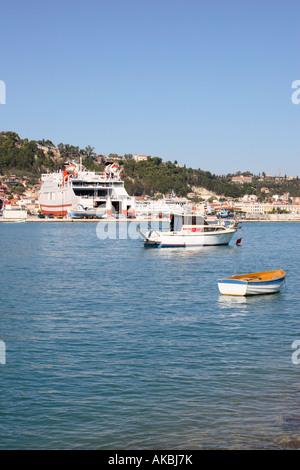 Le port de la ville de Zakynthos, Grèce. Banque D'Images
