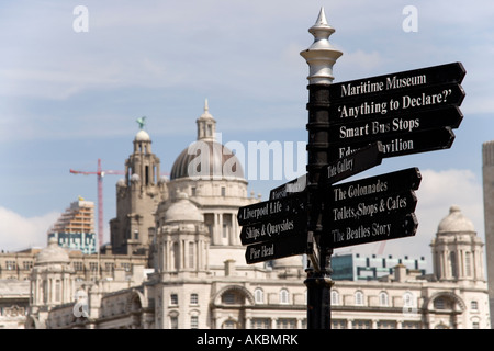 Le Liver Building de l'Albert Dock de Liverpool, en face, l'Angleterre, Royaume-Uni Banque D'Images