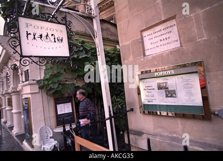 Une PLAQUE À BATH SOMERSET UK MARQUANT LA CHAMBRE DES BEAU NASH MAINTENANT POPJOYS RESTAURANT Banque D'Images