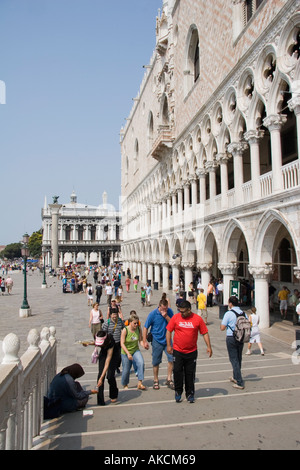 Femme mendiant à Venise Italie Banque D'Images