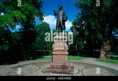 Denkmal des Philosophen Emmanuel Kant (1724 - 1804) von Harald Haacke 1992 nach der im Weltkrieg verlorengegenen Original Banque D'Images