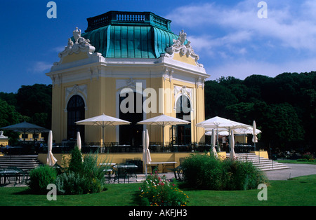 Österreich, Wien 13, Schönbrunn, Tiergarten, der ehem. kaiserliche Frühstückspavillon, heute ein Café-Restaurant Banque D'Images