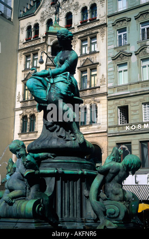 Wien, Österreich, Hoher Markt, Donnerbrunnen, geschaffen 1739 vom Bildhauer Georg Raphael Donner. Banque D'Images