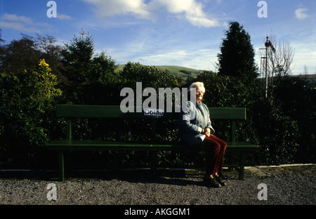 La salle d'attente des passagers d'un train à la gare de Swansea Dolau sur le coeur du Pays de Galles embranchement. Banque D'Images