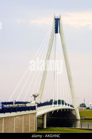 Marine Way Bridge à Southport Lancashire England qui a ouvert ses portes en 2004 Banque D'Images