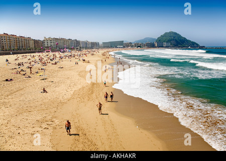 La plage de Zurriola à San Sebastian Donostia pays basque espagne Banque D'Images