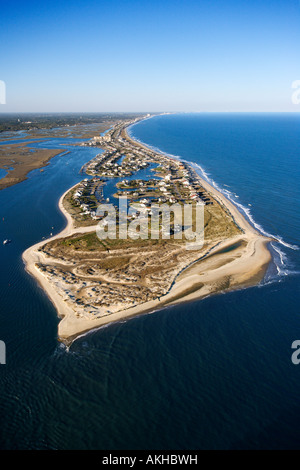 Vue aérienne de la presqu'île avec plage et bâtiments de Murrells Inlet en Caroline du Sud Banque D'Images