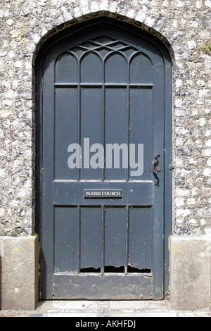 Vieille porte à West Dean Gardens au Sussex Banque D'Images