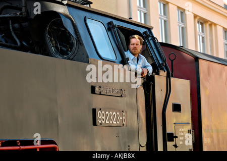 Le train à vapeur "olli" dans les rues de Bad Doberan, dans le Nord de l'Allemagne. Banque D'Images