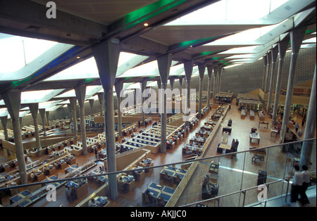 Intérieur de la bibliothèque d'Alexandrie, Egypte Banque D'Images