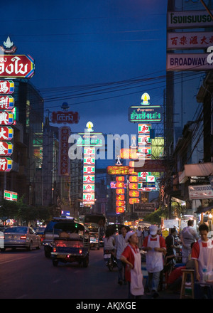 Scène de nuit à Chinatown, Bangkok, Thaïlande Banque D'Images