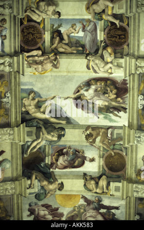 Italie Rome Création d'Adam main de Dieu par Michelangelo Buonarroti Peintures sur le plafond de la chapelle Sixtine au Vatican Banque D'Images