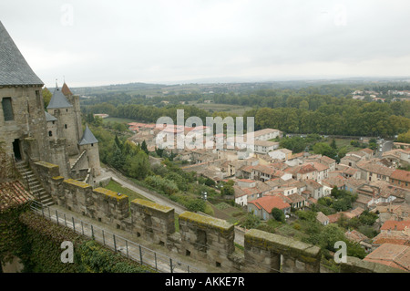 Une vue sur la ville de Carcassonne dans le sud-ouest de la france prises depuis le haut de la ville château Banque D'Images