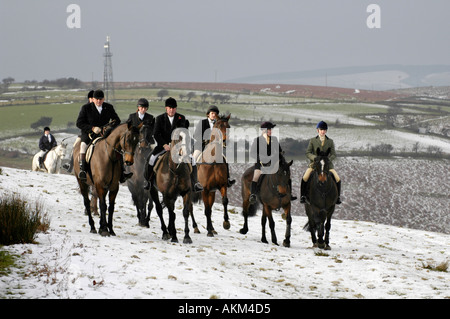 Une partie de l'équitation à travers la recherche de Llangeinor colline au-dessus de Blackmill près de Bridgend sur le Boxing Day annuel Fox hunt Banque D'Images